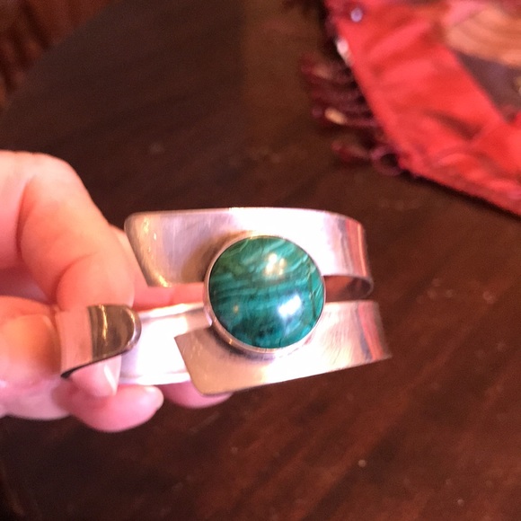 ———SOLD_______VINTAGE STERLING SILVER AND MALACHITE BRACELET WITH MATCHING RING - Picture 6 of 15